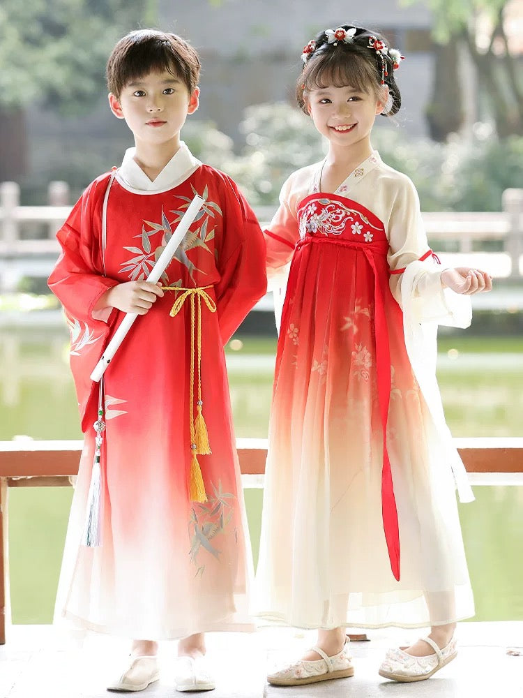 2025 new styles of ancient Chinese clothing for boys and girls