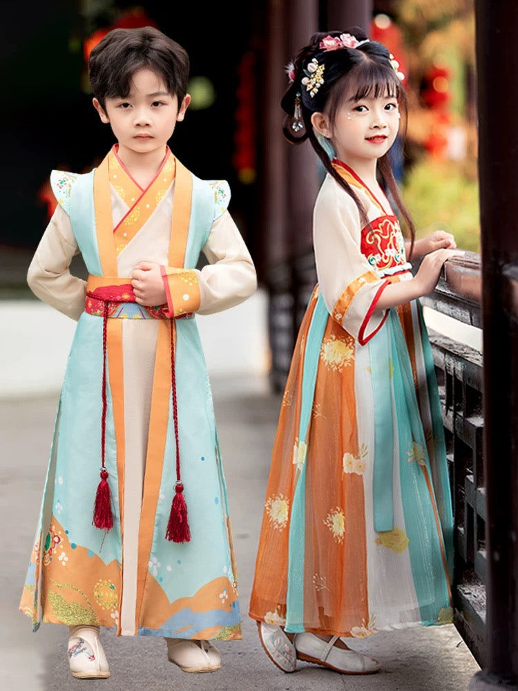 2025 new styles of ancient Chinese clothing for boys and girls